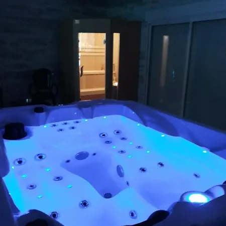 Вилла La Caliente Saint-Mars-sur-la-Futaie